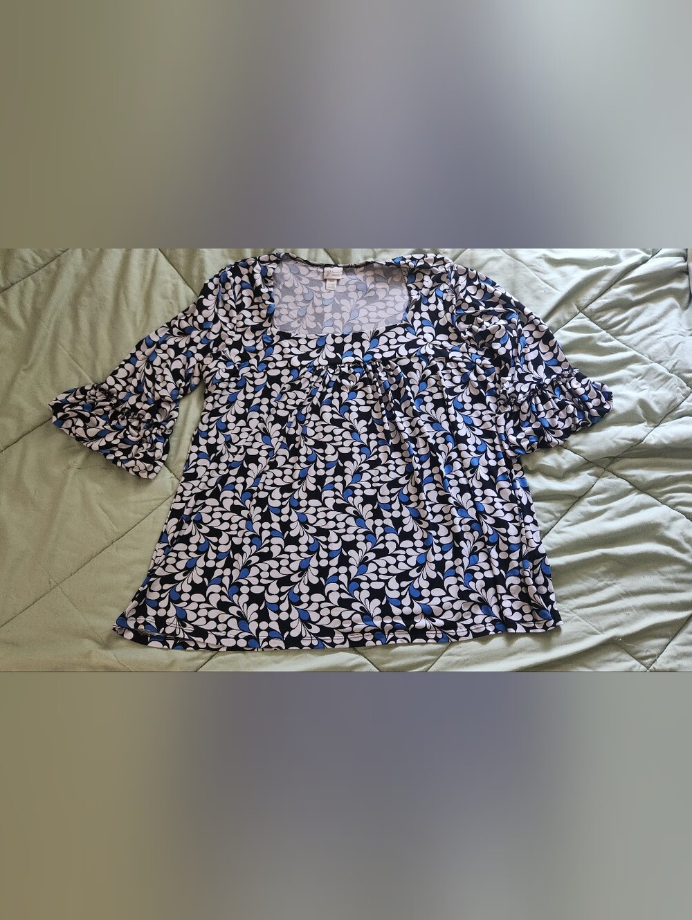 Venezia Blue and White Floral Teardrop-Print Blouse